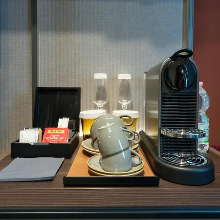 Mimesis 11 - Boutique