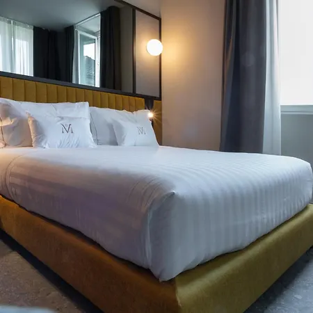 Mimesis 11 - Boutique