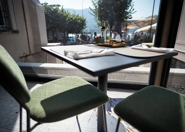 Mimesis 11 - Boutique