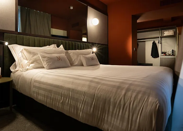 Mimesis 11 - Boutique 4*